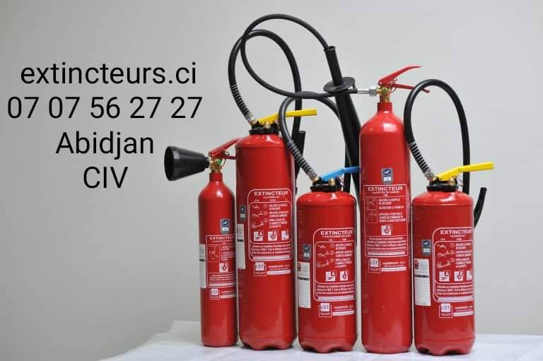 Afrique_Secur's tweet photo. Quel extincteur ?????
Pour quel type de feux ?????
(+225) 07 07 56 27 27 
https://t.co/2If2OF6nuJ 

#extincteurs #extincteur #incendie #abidjan #cotedivoire #urgent #prix #poudreAbc #co2 #eau #protection #securite #btp #qhse #risque #danger 

https://t.co/NT2iwqCM1d https://t.co/i3B3QbDAud
