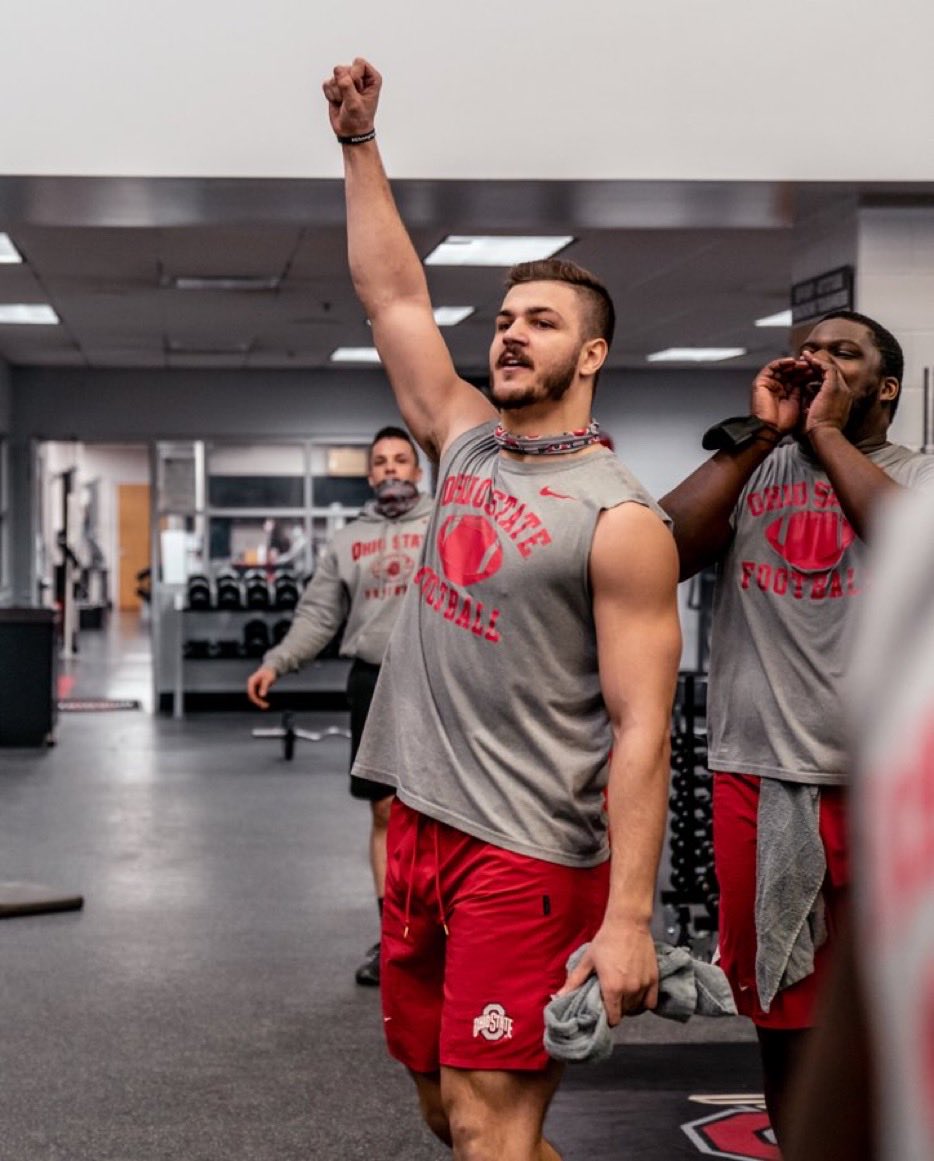 CoachKevinWils's tweet photo. Great Players &amp; Leaders Set the Tone, Hold the Standard, Lead from the Front &amp; Make Daily Impact for the Brotherhood!!

⁦@Jeremy_Ruckert1⁩ @OhioStateFB⁩ #TEStrong Unit are Striving for Greatness - Proud of Our Unit!!

#TETough  #TETogether
#DevelopedHere - Go Bucks!! https://t.co/d54FgEEC0Q