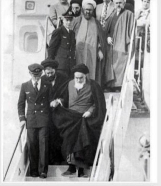 MehanaSam's tweet photo. قبل ان تلامس قدماه الأرض كان :
🔺️اليمن سعيداً
🔺️بغداد عروساً
🔺️دمشق فيحاءً
🔺️وبيروت سويسرا الشرق
الفتنة التي نزلت على الشرق ال��وسط بطائرة فرنسية..👇 https://t.co/4m6slsY8kP