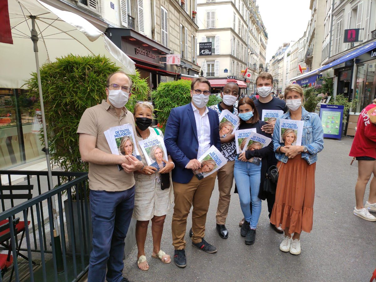 AureliAssouline's tweet photo. 🚩Matin : les militants étaient mobilisés avec notre maire @geoffroyboulard et @Alix_Bougeret à #Berthier et #Poncelet pour faire connaître le programme de @vpecresse et la lettre de soutien du maire.
🚩Après-midi : les @JRep75017 ont suivi la #ValMobile depuis #Rome!
#Paris17 https://t.co/AeefOE0dKn