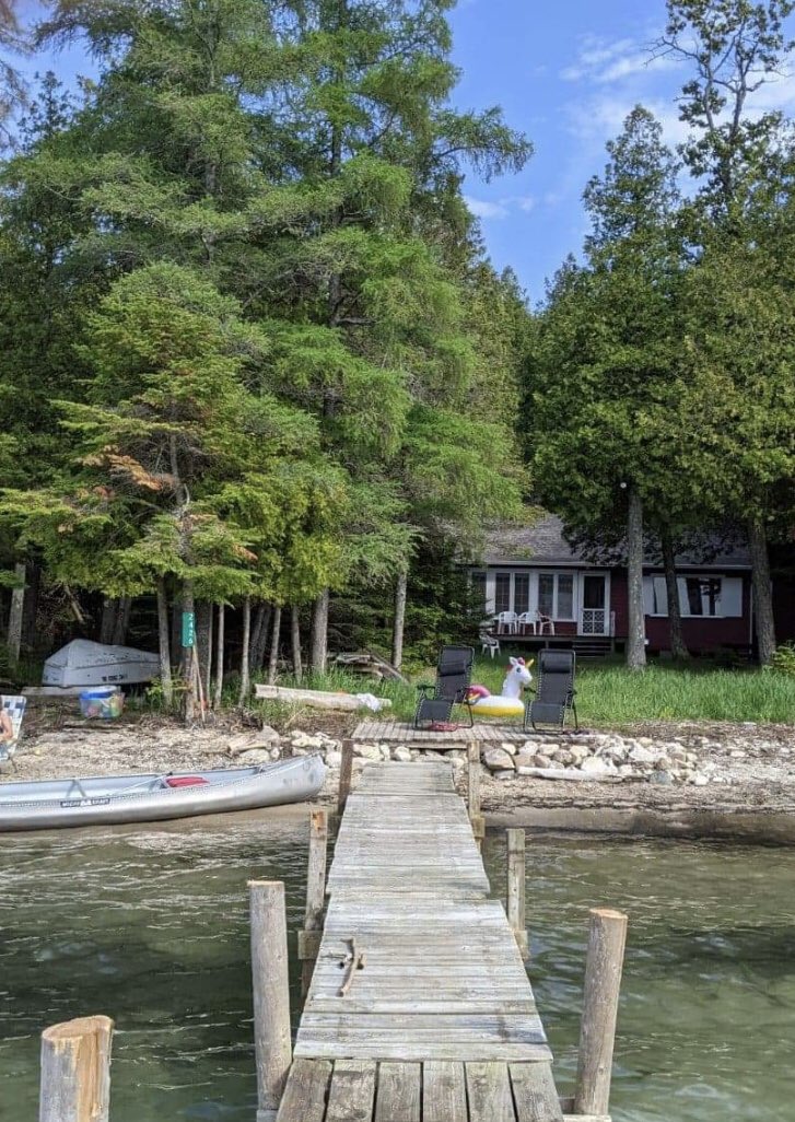 jonjordanLCI's tweet photo. The family summer cottage… Cedar Haven. Beginning it’s 60th summer. Carrying on the Pfeiffer &amp; Yochum family legacy. #summer #PureMichigan #lescheneauxislands #mackinac https://t.co/TMoXejoJRG