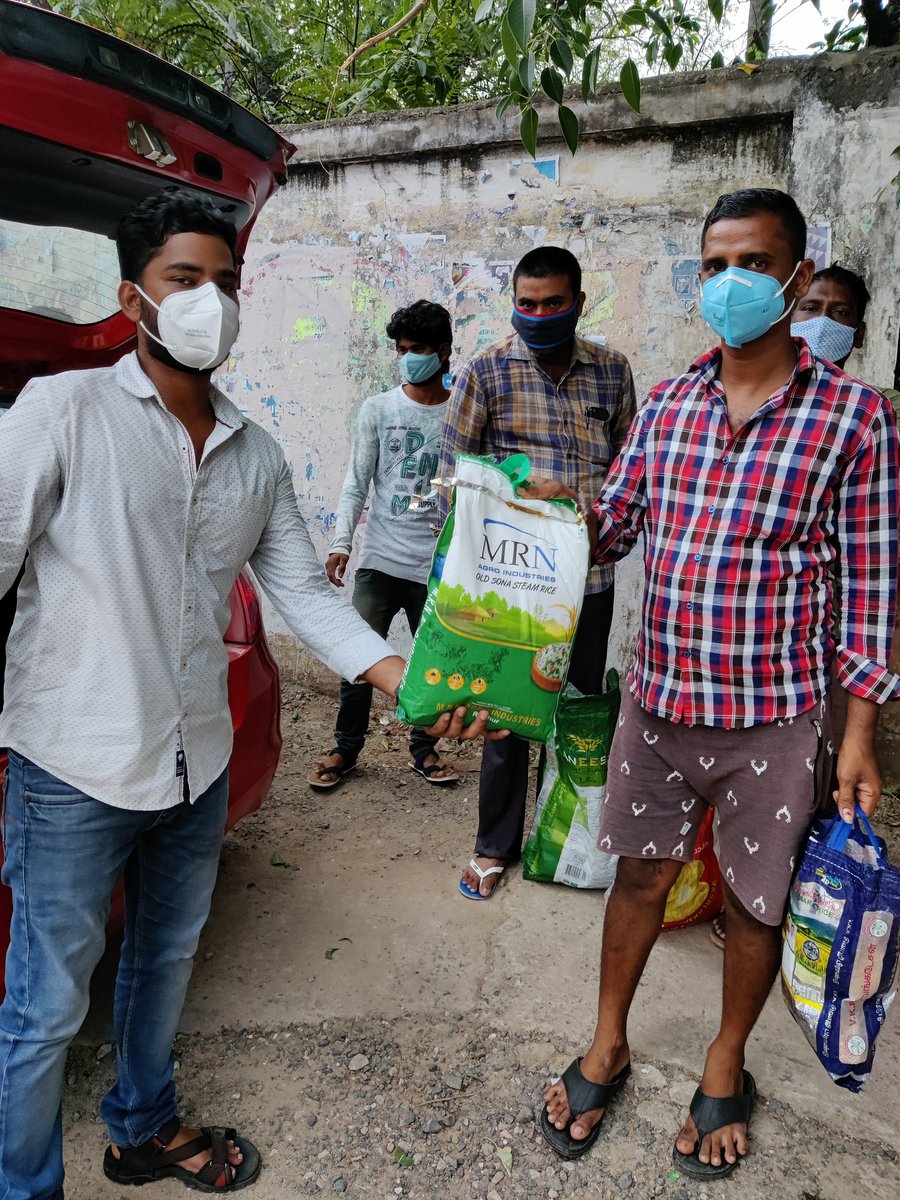 dineshbasker_in's tweet photo. Back to back relief distribution today 12/06/2021
Adyar cancer institute patient's inmates.
Someone told me I'm compering Udhayanidhi Stalin, then why don't I tag him.
I oblige @Udhaystalin to give the reliefs to the rights and deserved.
#FightAgainstCOVID19 #FightForHunger https://t.co/nq0OJ7rQvG