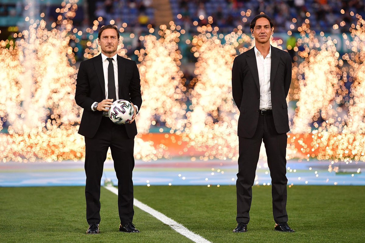 Nesta's tweet photo. Un onore ed un piacere avere aperto il cerimoniale di questo Europeo. Felice di aver portato fortuna agli Azzurri…grande inizio 💪🏼🇮🇹.
It was my honor and bit pleasure to have been able to open the ceremony of this Europeo. @azzurri @EURO2020 https://t.co/QXQUyN3Vp4