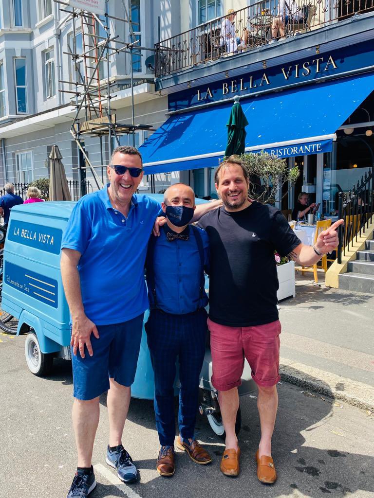 roccamora's tweet photo. Appropriately sporting #azzurri attire. #BellaVista #Hastings https://t.co/kZiqa4JKbE