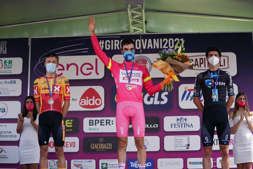 juann_ayuso's tweet photo. Ganador final del Giro de Italia U23🥇
No tengo palabras, simplemente gracias a todas las personas que me han ayudado de una manera o otra a conseguir esto y a todos los que me apoyáis. 
Nos vemos pronto.👊🏼 https://t.co/zpZAJfiMLF