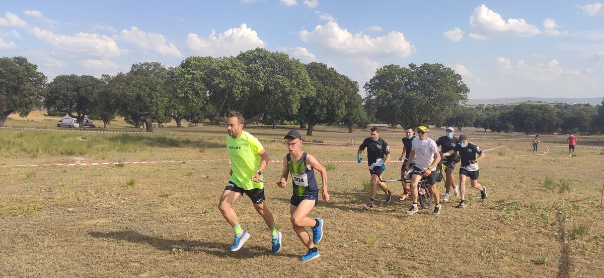 Y después del fútbol.... A correr!!

En el Cross Casino Abulense con <a href="/EcosportAvila/">Atletismo Ecosport</a> 

Primera participación con Emma y <a href="/Nachofm/">Nacho Fdez Muñoz</a> en la carrera de promoción e inclusiva donde también ha participado Ander Olaso con su guía

1.800 metros a toda velocidad

#DeporteParaTodos #Stxbp1