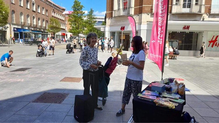 DevonAnimalSave's tweet image. Positive stall in the sunshine on the streets of Exeter today ☀️🌱 #devon #exeter #vegans #devonvegans #animalrights #veganactivism #alllivesmatter #veganfortheanimals #veganactivists #exetervegans #bethechangeyouwanttoseeintheworld #plantingseeds #veganoutreach