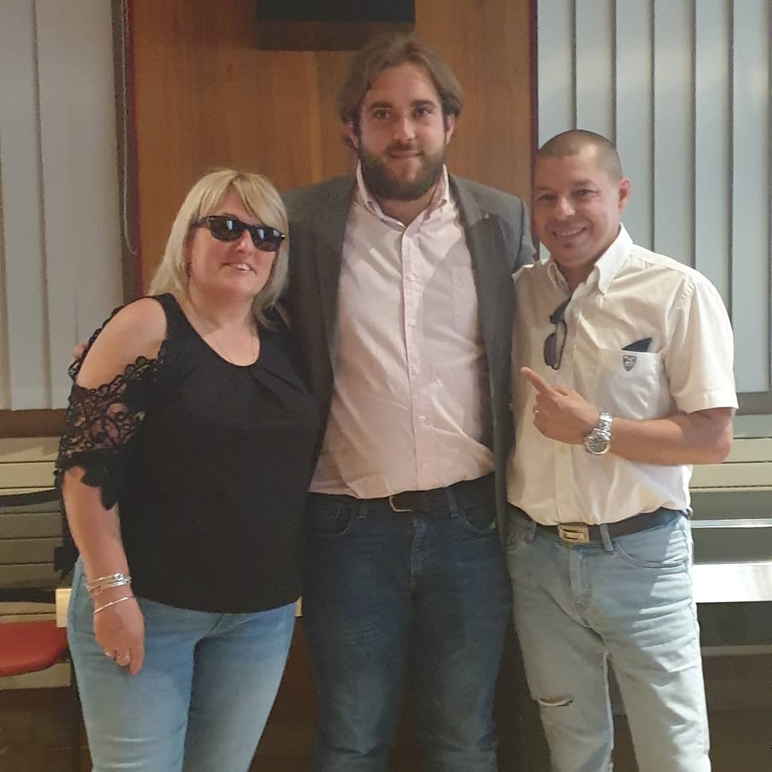 nordine_h's tweet photo. #Moments d'échange et débat enrichissant  avec les habitants sur le marché de St Eloy les Mines programme #lalternative de @najatvb  
Merci M. Le Maire Anthony Palermo pour son accueil #chaleureux et sa disponibilité 👍
#Lalternative 
#regionales2021 
#combrailles https://t.co/pUgyc2oIU9