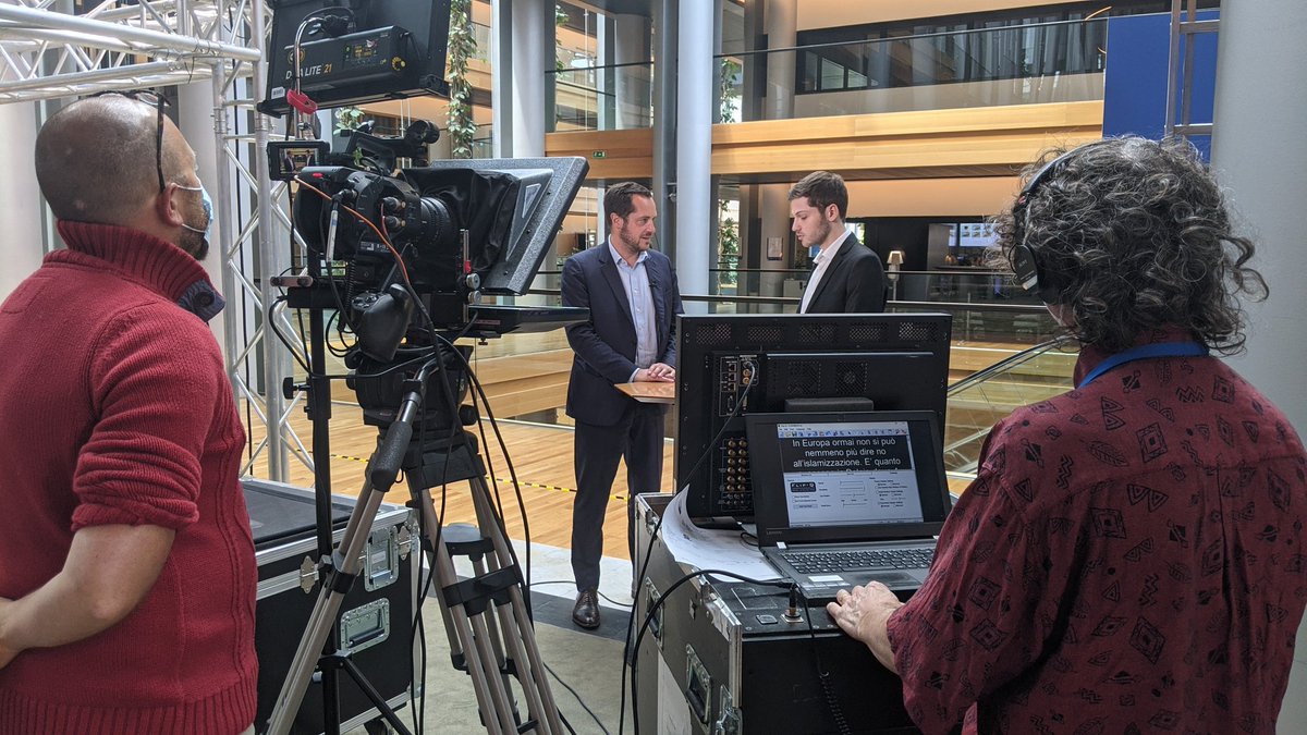 RadioSENSATIONS's tweet image. 🇪🇺 Les tensions UE/Turquie, la crise migratoire, l'agence Frontex... @NicolasBay_ invité de @Hug0Casa dans #ZoneEurope ce soir sur @RadioSENSATIONS #normandie #IledeFrance et @TV78Officiel