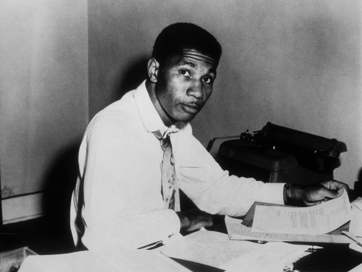 Mr. #MedgarEvers; WWII veteran & graduate of #AlconState Univ, who organized new chapters of the NAACP (under Mr. T.R.M Howard’s mentorship) in #Mississippi prior to serving as their State Field Secretary for the National Office. 

Thank you for your service & sacrifice sir. 🇺🇸✊🏾