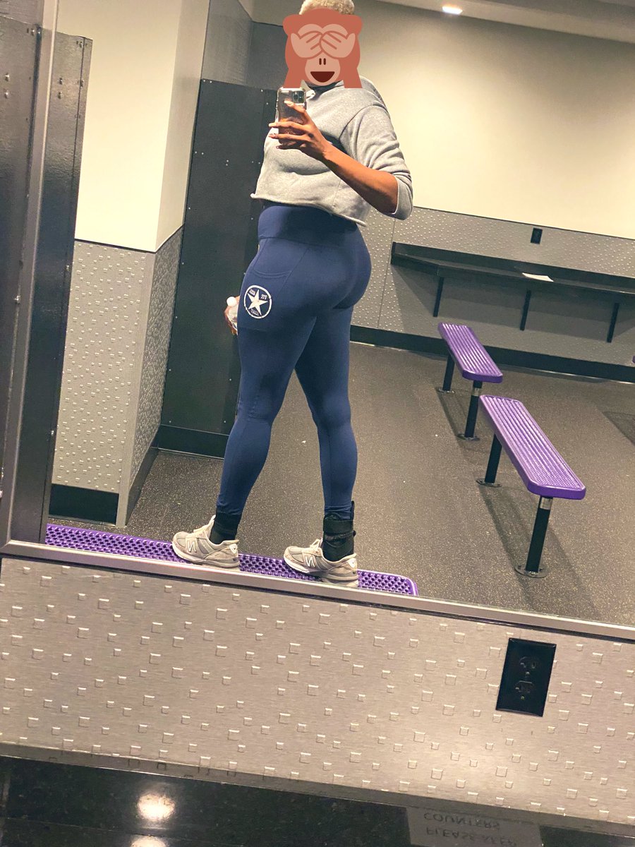 itsdaffsworld's tweet photo. 5’8” 185 lbs…goal 175 , slowly but surely getting there ! #fromthemuscle #istillwantlipothough 😩😂 https://t.co/3iiE6cRzsr