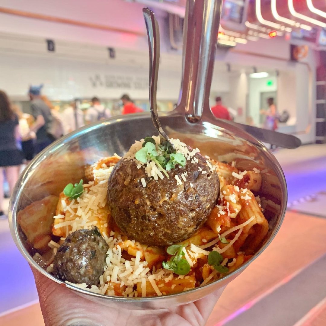 ImpossibleFoods's tweet photo. Do you struggle with commitment? Good news: we've got plenty of options! #CookImpossible
📸: prestoplants, disneylandfoodforever, fiberdelphia https://t.co/rNn9yLu6JA