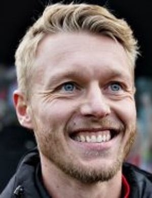 Simon Kjaer should be voted player of the tournament.

By all accounts he placed Eriksen into the recovery position, cleared his airways, prevented him swallowing his tongue, started CPR before medics arrived and then comforted his wife.

What an absolute hero 🙌