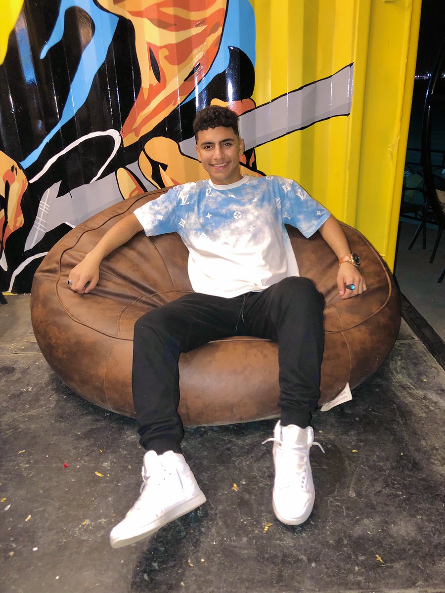 bodyesaam19's tweet photo. If you want something to last, do not talk about it”🤍 https://t.co/kbA4bwnUMZ