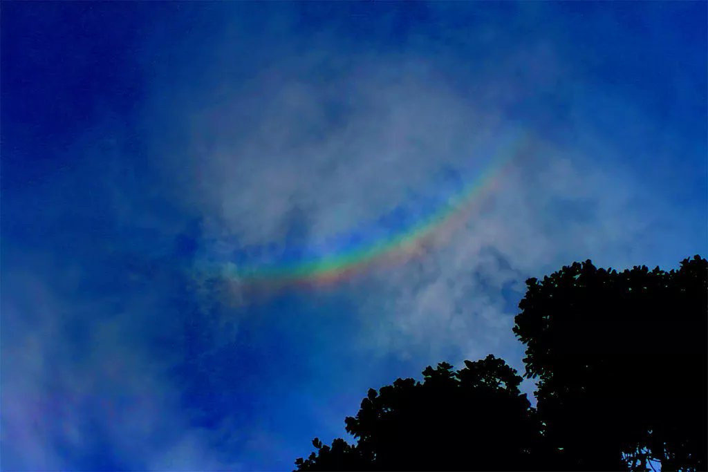 тройная радуга. российская радуга. красивое небо с радугой. огненная радуга, сша. красивая радуга.