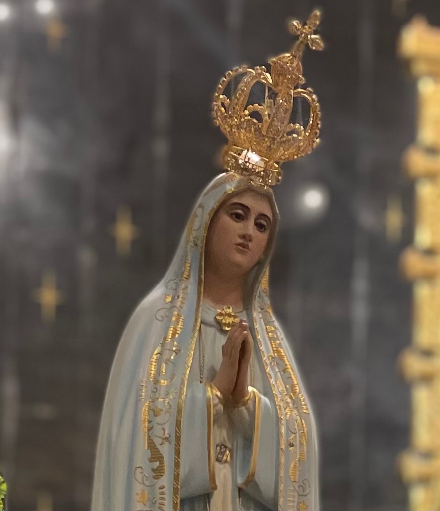 StGertrudeOP's tweet photo. The Our Lady of Fatima Pilgrimage Statue is here! #mary2021 https://t.co/VmOOzCsRqD