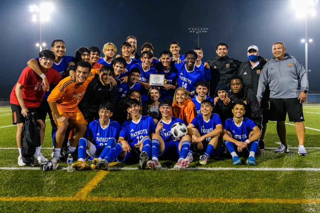 VivaLoudoun's tweet photo. Park View offensive onslaught needs OT to win the Dulles District Championship! Final score 1-0 over Loudoun County - https://t.co/VOeWiC3VXe

@countylchs @BoostersLchs @ParkViewSports @pvpatriotnation @ParkViewHS @boys_pv https://t.co/ezcF4mcJE6