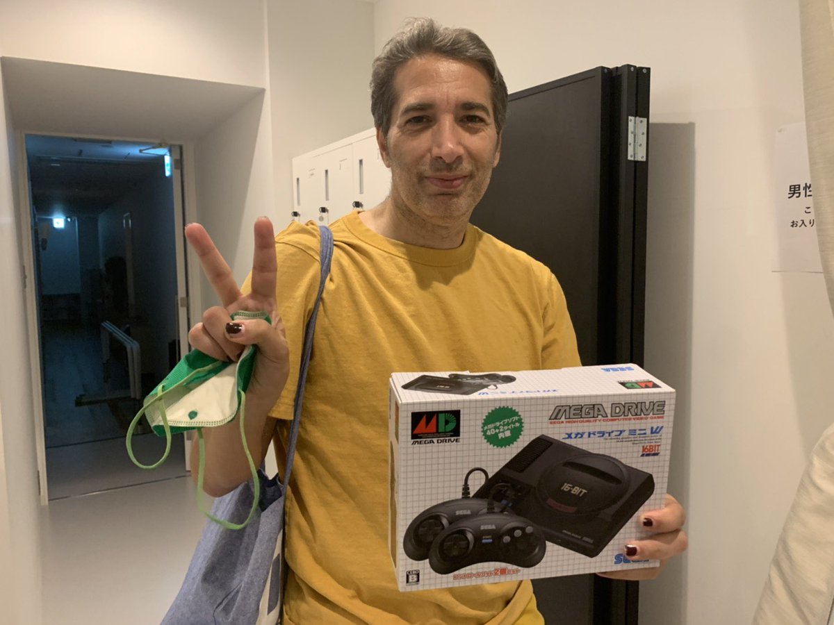 唐津絵理 ゲーム好きのイスラエルさんにセガさんからゲームをプレゼント めっちゃ喜んでくれた T Co Hfienqtq03 唐津絵理 ゲーム好きのイスラエルさんにセガさんからゲームをプレゼント めっちゃ喜んでくれた T Co Hfienqtq03