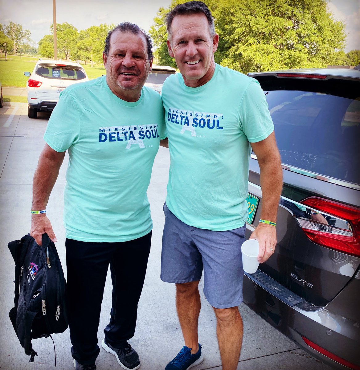 Twins! <a href="/danjansen94/">Dan Jansen</a> and <a href="/MERUZIONE/">MIKE ERUZIONE</a> My two favs! #TeamUSA <a href="/DJFoundation94/">DanJansenFoundation</a>