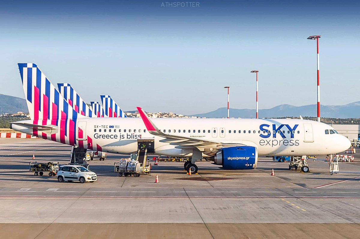 athspotter's tweet photo. SKY Express A320neo💜 line up!👌🏻
-
@ATH_airport @Airbus @AirbusPRESS
#SXTEC #JETREADY #GREECEISBLISS #A320neo #skyexpressgreece #skyexpress #a320 #sharklets #airbus #GQ #aircraft #ath #lgav #airplane #airport #aviation #fleet #runway #avgeek #LEAP1A #elvenizelos #athensairport https://t.co/aWW4469lt5