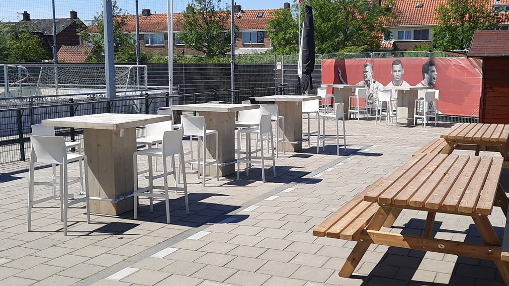 Vandaag was de try out van het nieuwe supportersterras In kleine kring werd voorzichtig weer de sfeer geproefd van voor de coronatijd De vrijwilligers konden ervaring op doen om klaar te zijn voor het komende seizoen Een ware aanwinst dit terras <a href="/scvvnoordwijk/">SC vv Noordwijk</a> dank voor de inzet!