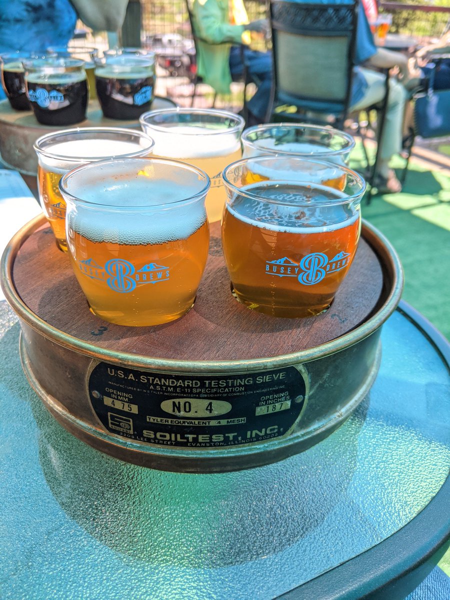 coffeesippers's tweet photo. I love the way @BuseyBrews serve their flights. Brings back memories when I lived and worked out here.😊 https://t.co/O5cSpe0MaO
