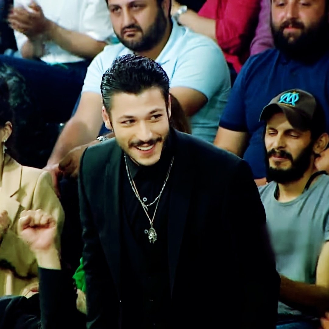 hankerbursinnn's tweet photo. Caaağnımm çiftiiimmm ♥️ #eckub ♾️ https://t.co/u8bR075jZB