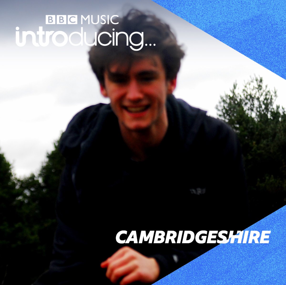 Angus of eclectic duo Running Standard joins us for this week’s #SpotlightGuest tune in to hear all about what they’ve been up to + we spin a couple of their tracks including ‘Addicted’  🆙 next 

📻🔗  bbc.in/3voP7e0