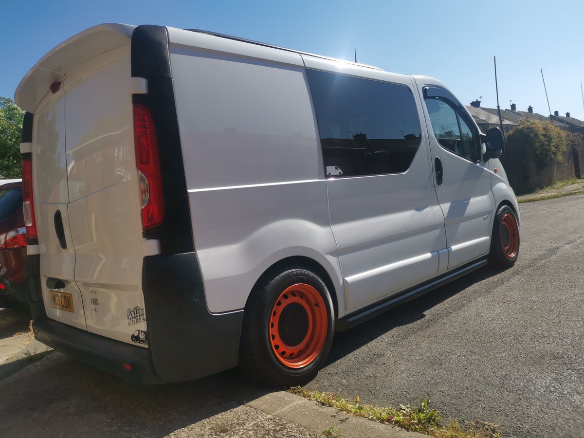 ChrisMason1066's tweet photo. New side bars and wind deflectors on the bus today. Next on the list is getting the aircon up and running in the next few weeks #mtbbus #notacampervan https://t.co/mTspiGyS5l