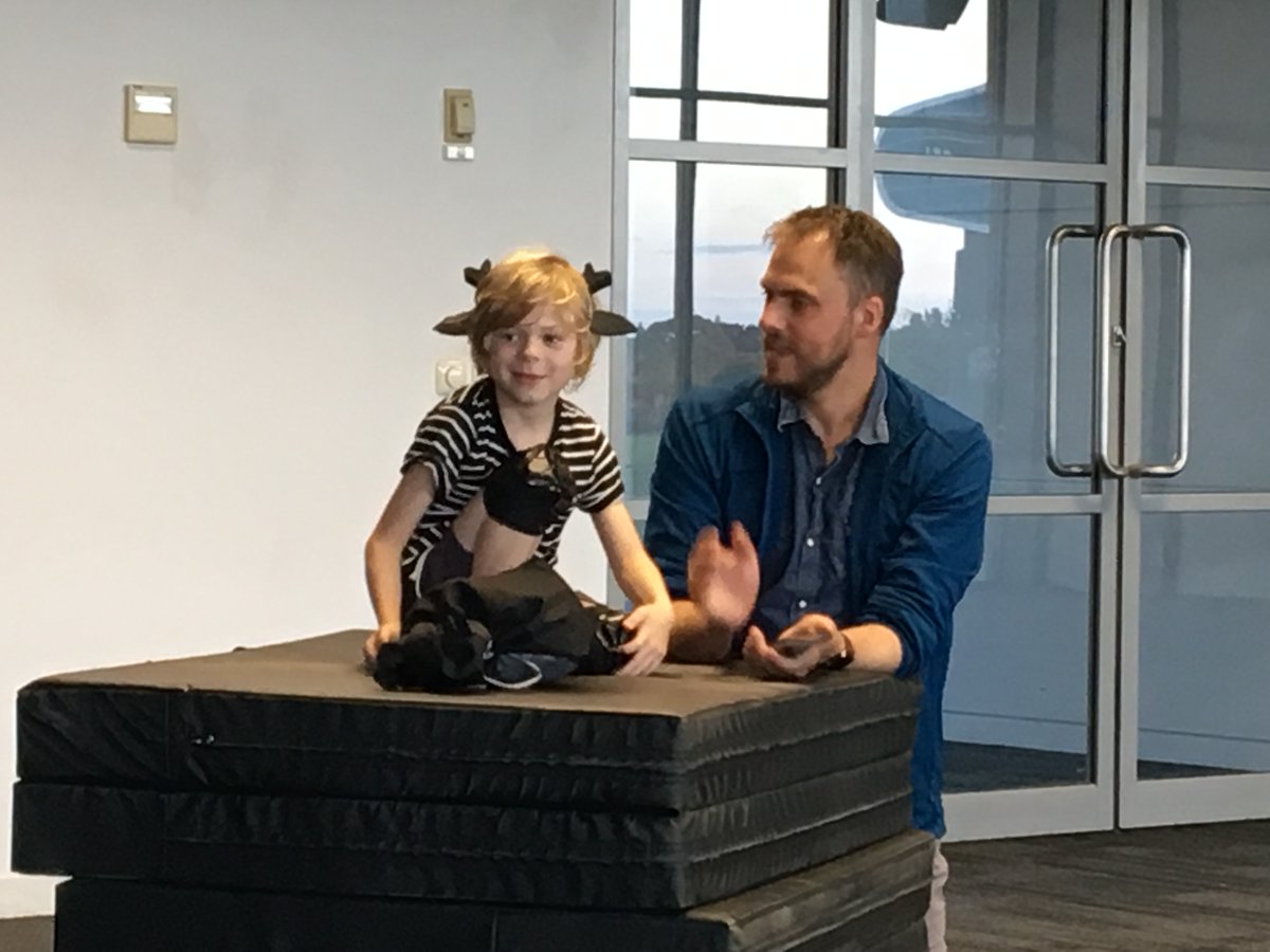 Rehearsal with Gus (7) aka Nixon Bingley!

 #SweetToothWatchParty