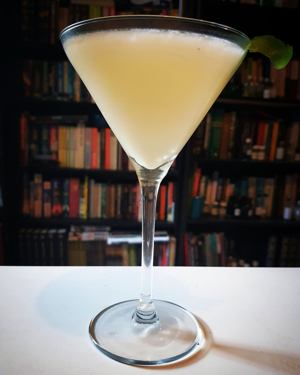 Happy World Gin Day! Here's my evenings play on the breakfast martini, the 'Orange you glad we missed breakfast'.

60ml <a href="/RascalGin/">Rascal Gin</a> Blood Orange Gin
20ml Cointreau 
15ml lime juice
1 spoon lemon curd

Combine all ingredients in a shaker with ice and shimmy shimmy ya!

#WorldGinDay