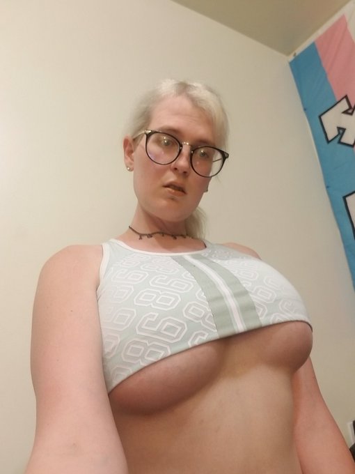 Fun set I took last night. &hearts;  #sportsbra #extra #CiciLux #800cc https://t.co/IIng7Z0i2A<a href="/tag/sportsbra"class="tags">#sportsbra</a><a href="/tag/extra"class="tags">#extra</a><a href="/tag/800cc"class="tags"><span>#800cc</span></a><a href="/tag/cicilux"class="tags"><span>#cicilux</span></a>