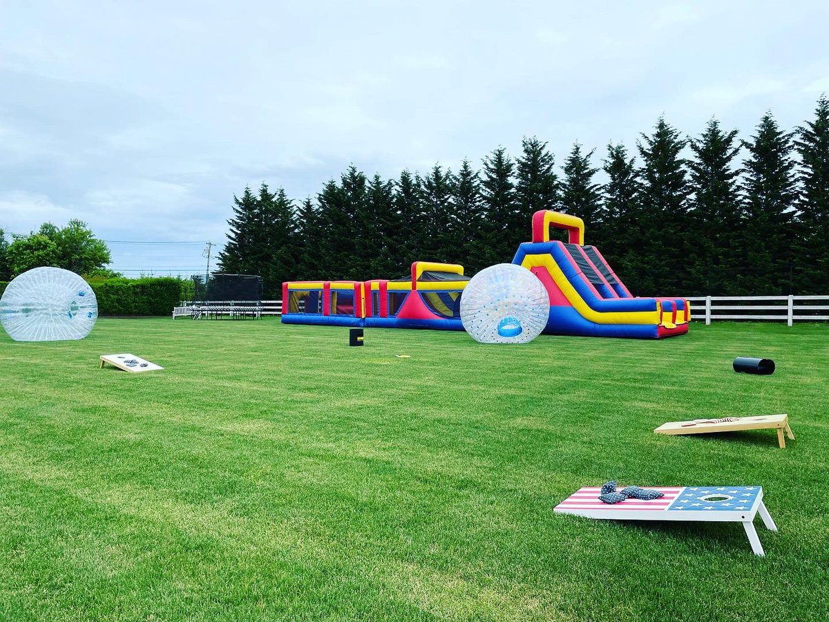ACMEventGroup's tweet image. Hamptons backyard party fun today! Let’s get it!!😎
#hamptons #hamptonsparty #hamptonspartyplanner #hamptonsevents