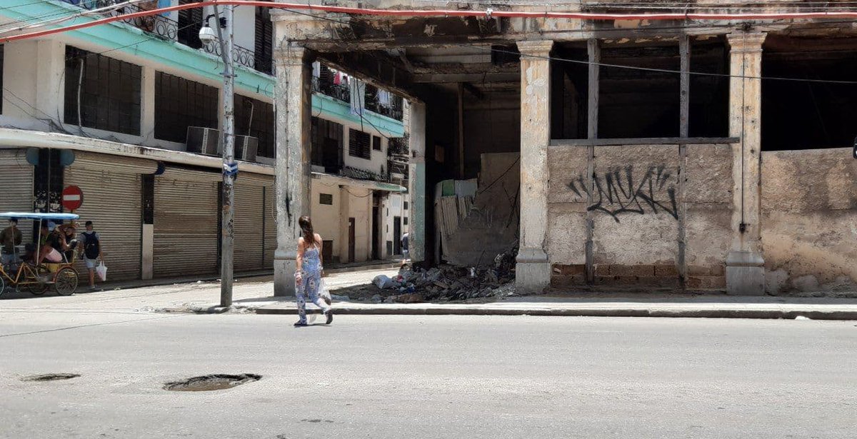 14ymedio's tweet photo. Salimos hoy a las calles de La Habana y esto fue lo que vimos: colas y miseria. https://t.co/MJbjLd5U53