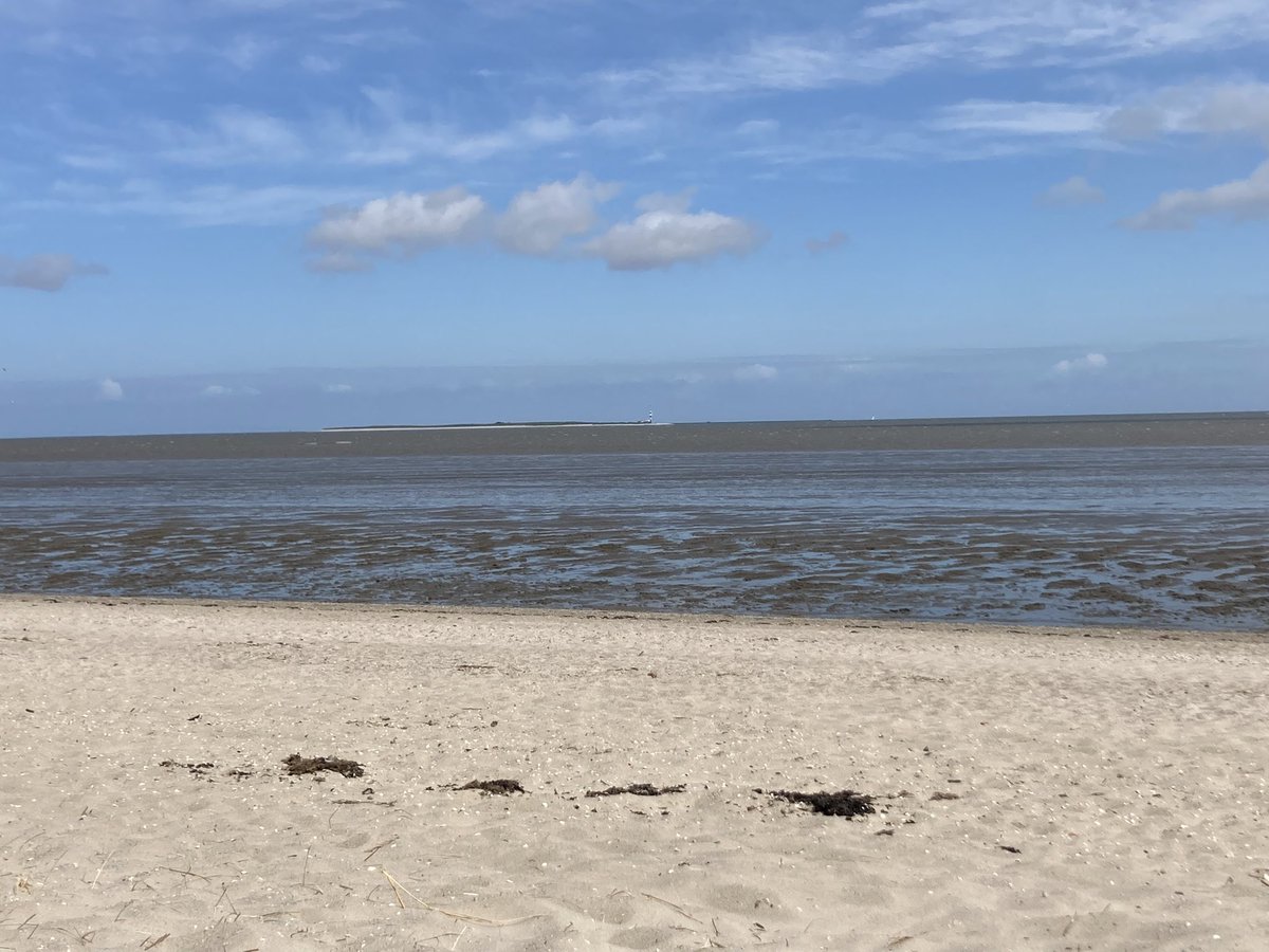 _OstseeKind's tweet photo. Ebbe &amp; Flut. Einfach schön. ☀️

#schoeneswochenende 
#happyweekend
#nordseestrand #wangerland #hundestrand 
#ebbeundflut 
#gezeiten https://t.co/Msf2FIqsv1