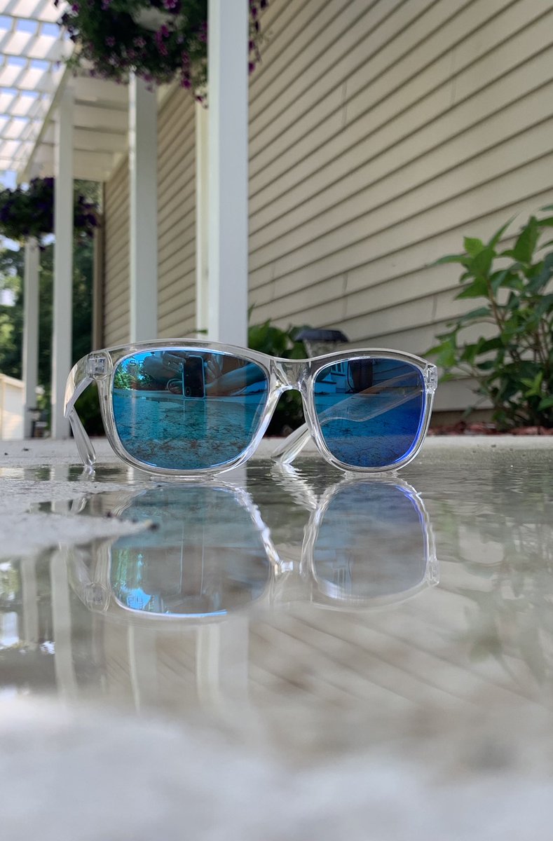 huntersthird's tweet photo. @shadyrays my absolutely favorite pair of sunglasses! https://t.co/LHKRVQfyuZ