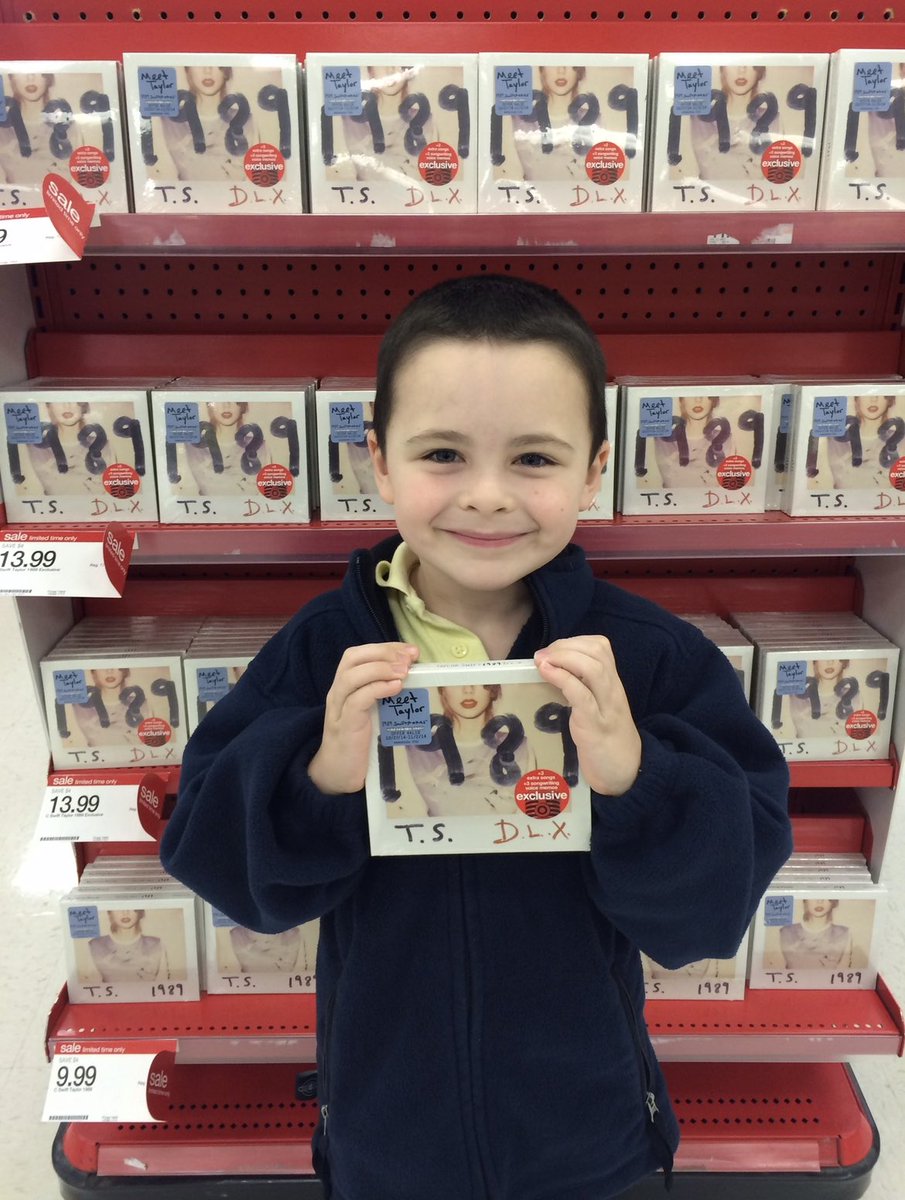 TKKSwiftie's tweet photo. We never go out of #Style #1989TaylorsVersion FLASHBACK to when #1989 first came out!  Me &amp; my little guy! @taylorswift13 @taylornation13 #SwiftieSince06 @treepaine #taylurking https://t.co/tscquDsjIh