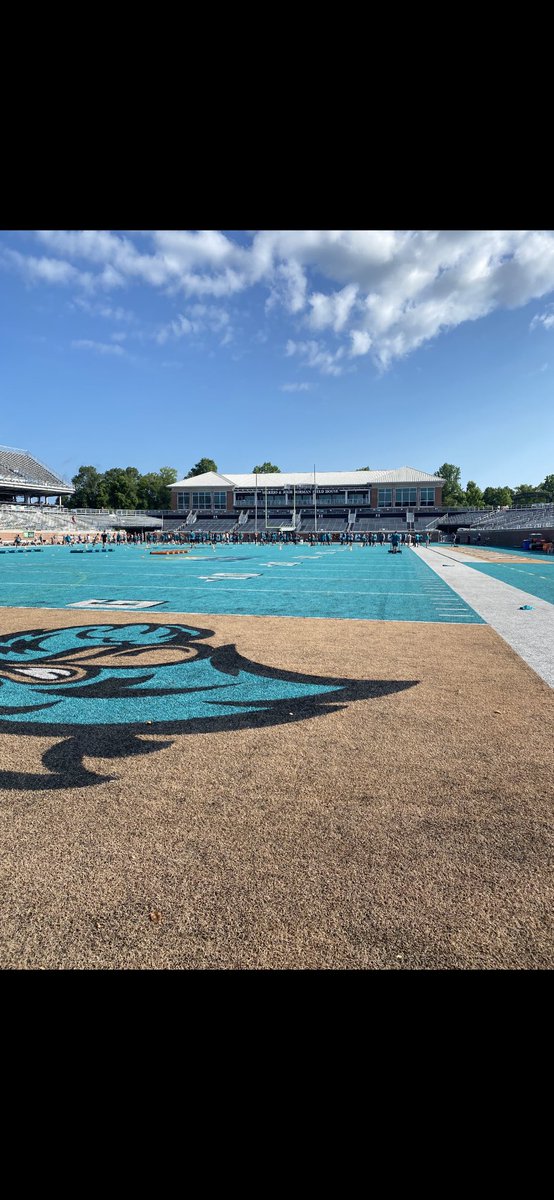 SethBowen42's tweet photo. Thanks for having me @CoastalFootball I had a great time and love the campus @MattWogan6 @DanOrnerKicking @gunnargtkmark @coach33smith @NCHSBlueSheet https://t.co/4lPRH4uUIV