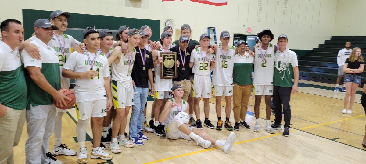 Caguirre2187's tweet photo. Kingsburg celebration https://t.co/UKzLOclNAZ