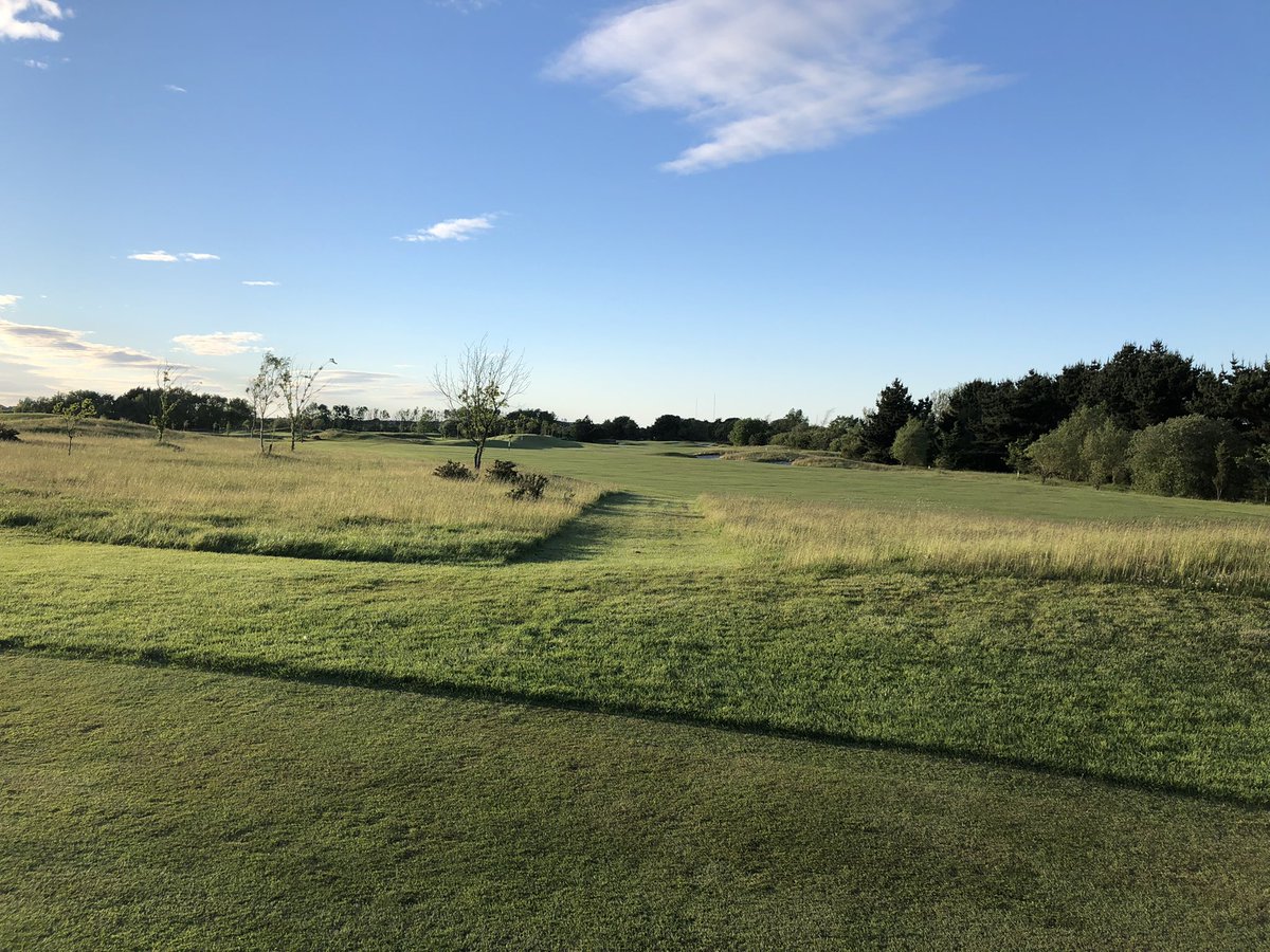 WhitleyBayGC's tweet photo. With @Hollingsworth87 on a beautiful Saturday evening at #WBGC https://t.co/h4KAXEl5vF