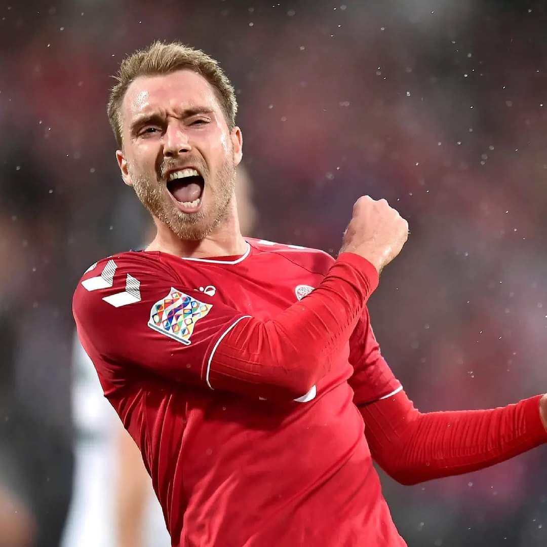 Daz010575's tweet photo. The whole world is thinking of this man right now. Please pull through Christian Eriksen https://t.co/aJkwnm0hsl