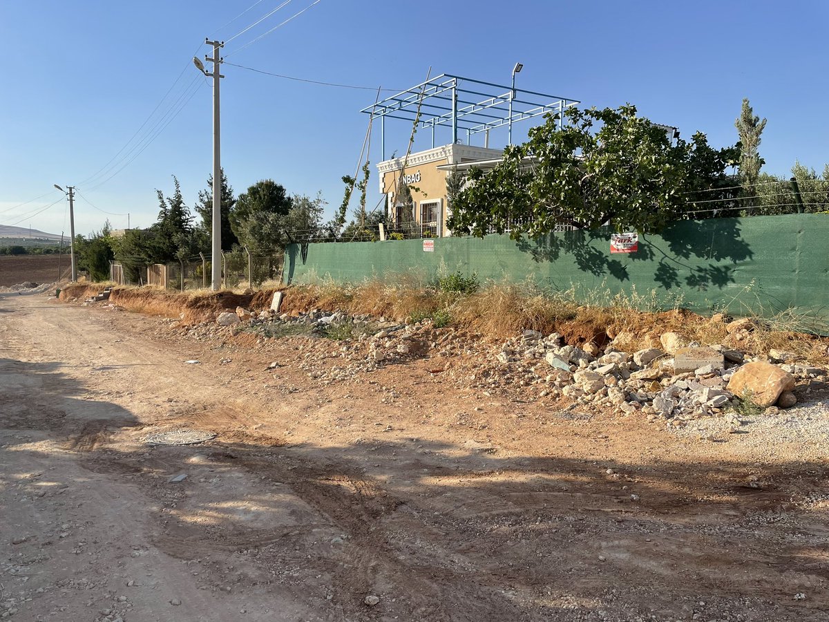 Sayın <a href="/zabeyazgul/">Zeynel Abidin BEYAZGÜL</a> Karaköprü Çamlıyayla mahallesi  6029.sokak da yaptığınız altyapı çalışmalarınızdan dolayı sizlere teşekkür ederim, fakat çalışma öncesinde yollarımız gayet iyiydi şu an bahçe duvarlarımız yıkılacak duruma geldi lütfen ilgilenirseniz sevinirim.