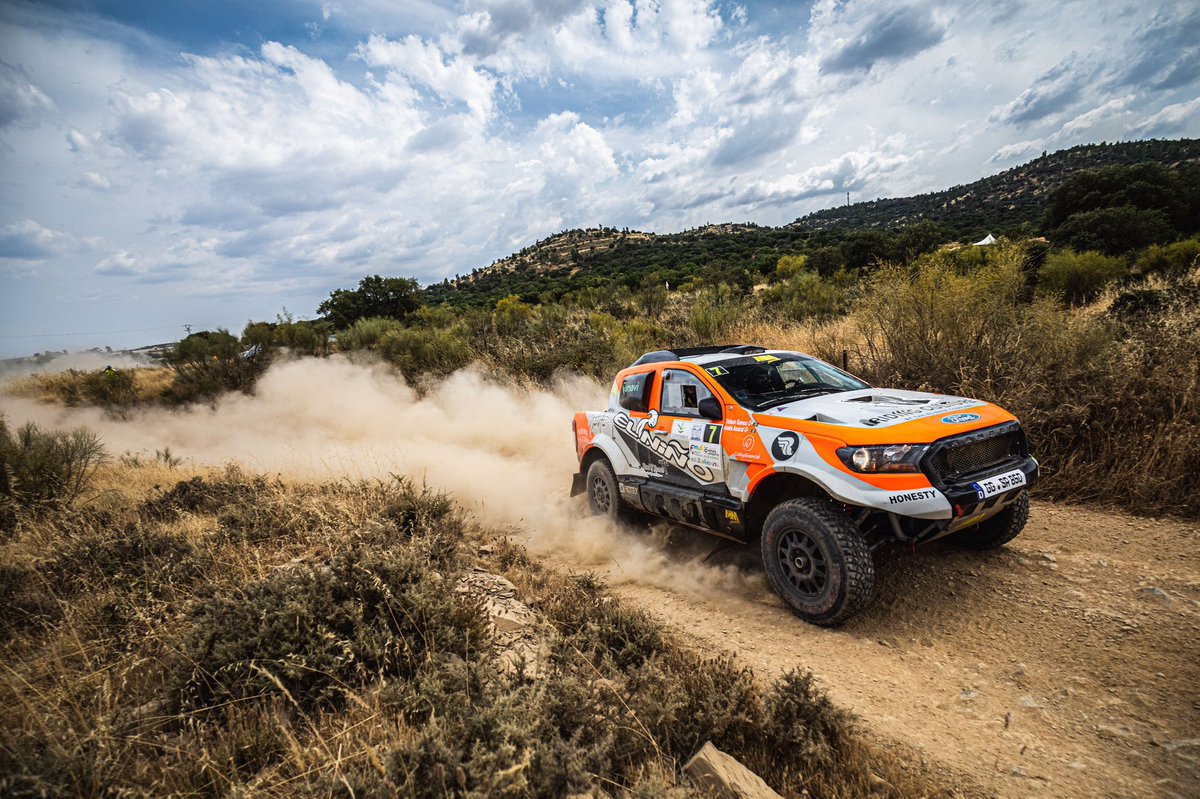 ⏱ <a href="/BajaExtremadura/">Baja Extremadura</a> 
🚘 COCHES 
🔚 Día 2

1️⃣ André Amaral 
2️⃣ Víctor Grasa +20.8
3️⃣ João Ferreira +1:00.5
4️⃣ David Asensio +01:01.5
5️⃣ Santi Navarro +1:20.9

#BajaTTExtremadura #CERTT
