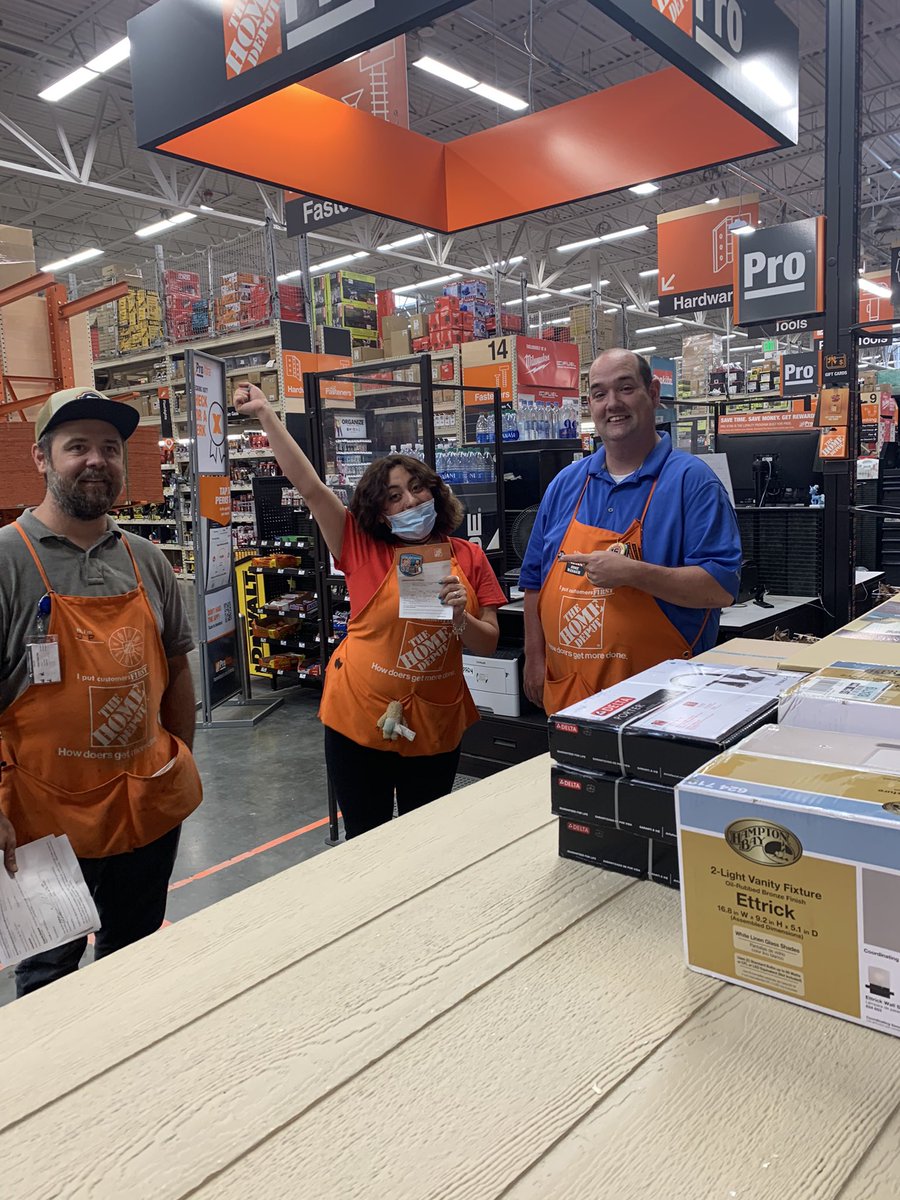 Mara Ella said not on my watch 3000 dollar pit stop!@KadeKasner <a href="/idrissi_mary/">mary el idrissi</a> @Jerry_Smith_Jr