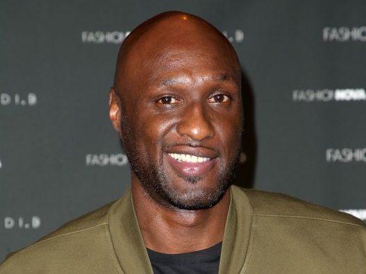 Lamar Odom knocks out Aaron Carter in Celebrity Boxing match