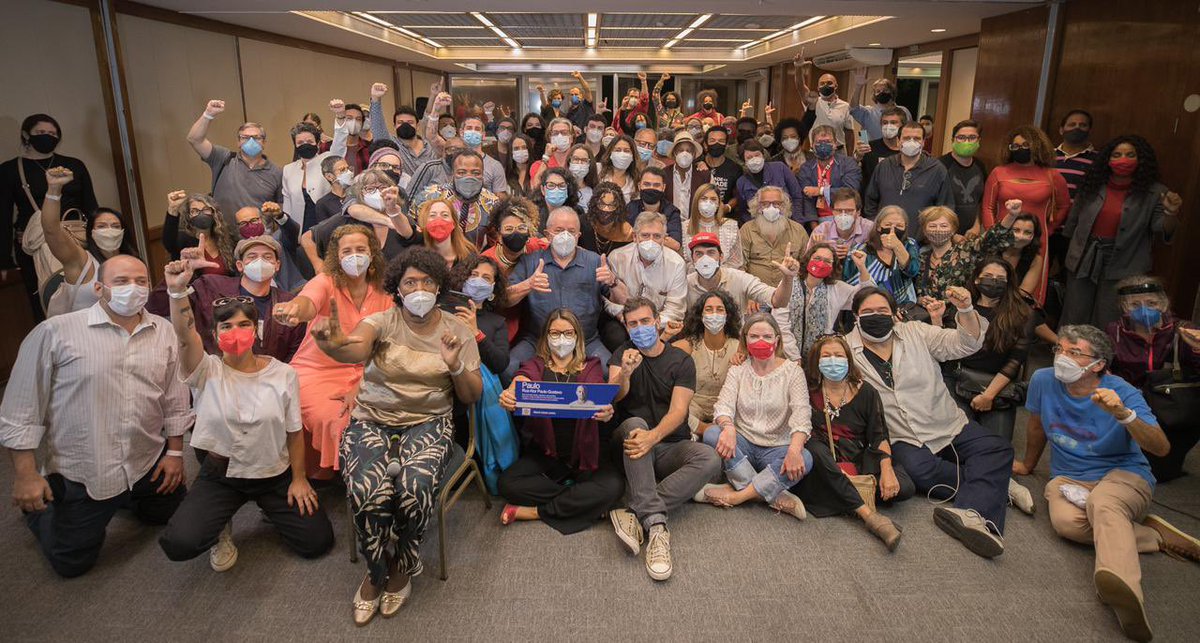 LulaOficial's tweet photo. Vamos pra luta com muita força. Não vamos ter medo. A cultura resiste. 

Foto: Ricardo Stuckert https://t.co/d89QnDOeri
