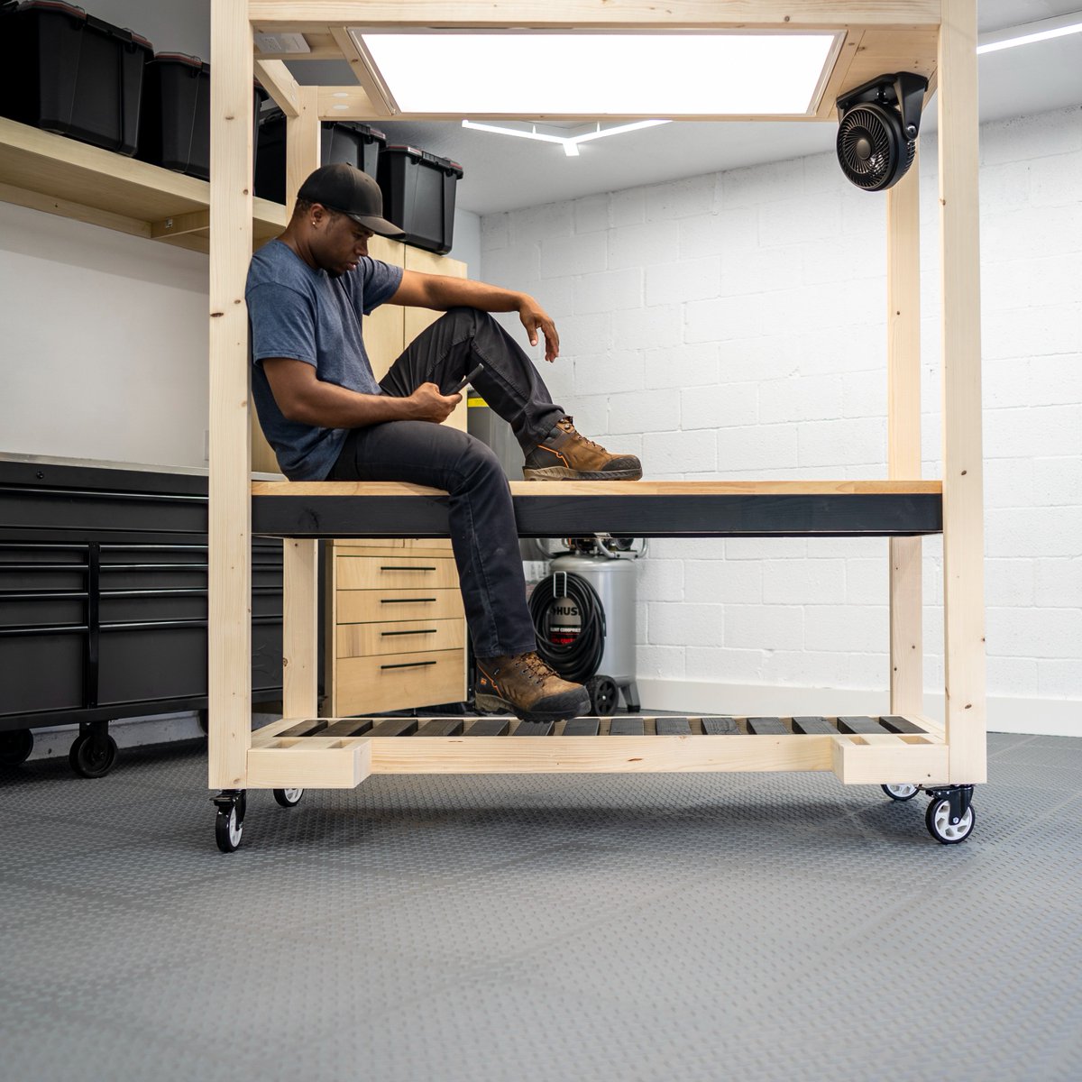 A new video just went live on the youtube channel. Building this workbench, with a recessed light panel, receptacle, and more. Video: youtu.be/gjDlltopqtQ
#diycreators #workbench #HomeDepotPartner #THDProSpective  #DIY