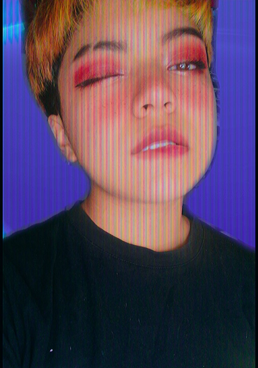 ZJanrooo's tweet photo. Se me olvidó que era hoy 😬
No salió igual pero bno ahí está
#TadaiSelcaDay #T1419SelcaDay #Kevin #T48 https://t.co/TJVygfWfod