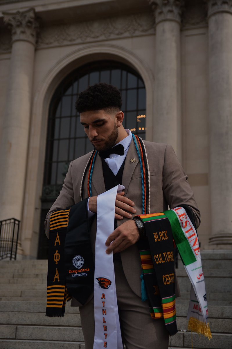 tebby_teb's tweet photo. That aged well…..

MASTER of Business Administration 🤝📈 https://t.co/di5P7BLH7g