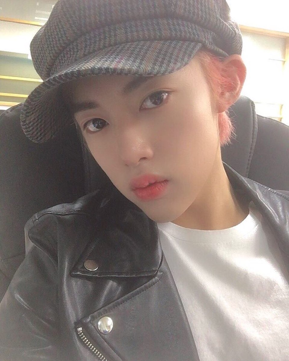 candee308's tweet photo. Ok, ya sabemos que las fotos no son iguales
Pero admiren la carita de kairi, es perfecto💙
LOVIUUUU KAIRIIII💙
#KAIRI
@T1419_official #T1419SelcaDay #TadaiSelcaDay
#TSD https://t.co/a9bvnOBFnp